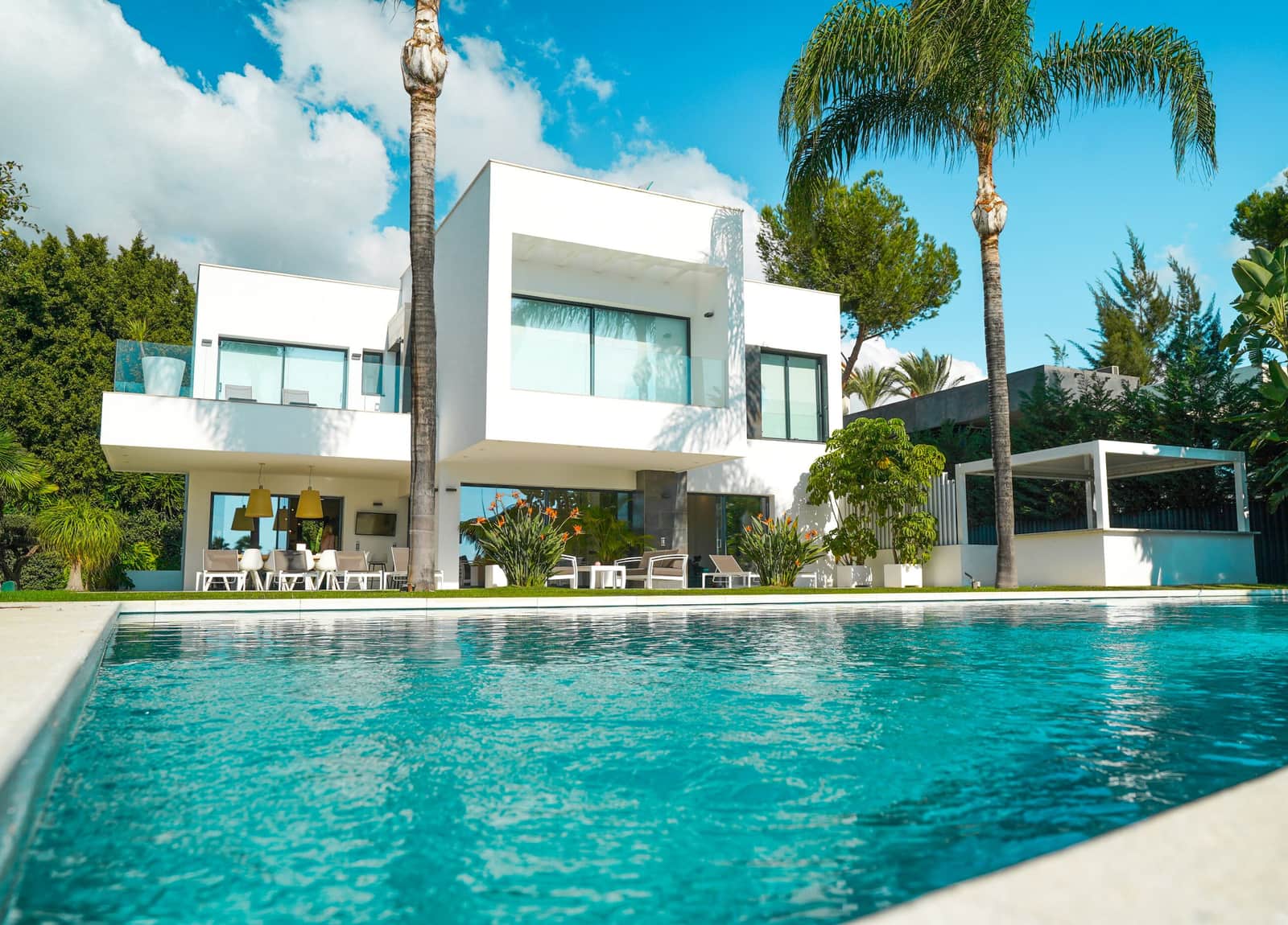 Modern luxury pool home in Southwest Florida